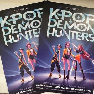 🛍️ Add-on — The Art of K-Pop Demon Hunters Mini Card